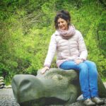 Giardino dei Tarocchi in Toscana, sculture colorate che incantano i visitatori.