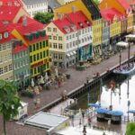 Dettaglio su Copenaghen: vista panoramica della città con i suoi caratteristici canali e architettura.