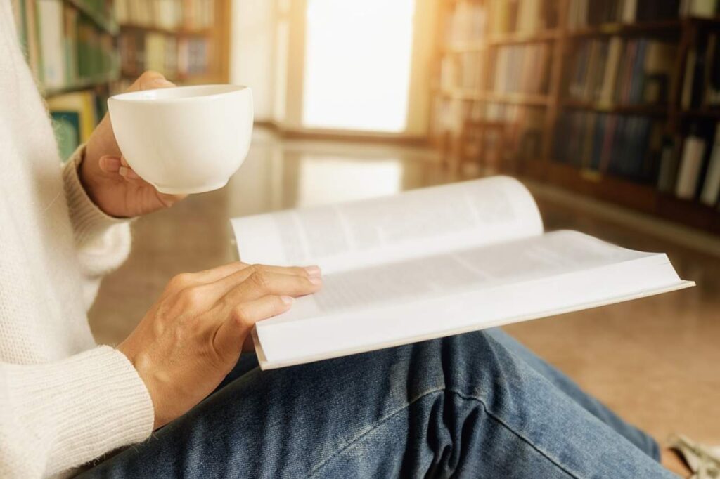Cinque libri che ti aiutano a ritrovare il piacere di leggere anche dopo anni
