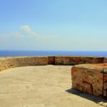 Promontorio con vista panoramica, ideale per ammirare un paesaggio mozzafiato.