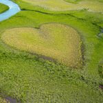 Vista aerea del borgo a forma di cuore, un'incantevole bellezza che toglie il fiato.