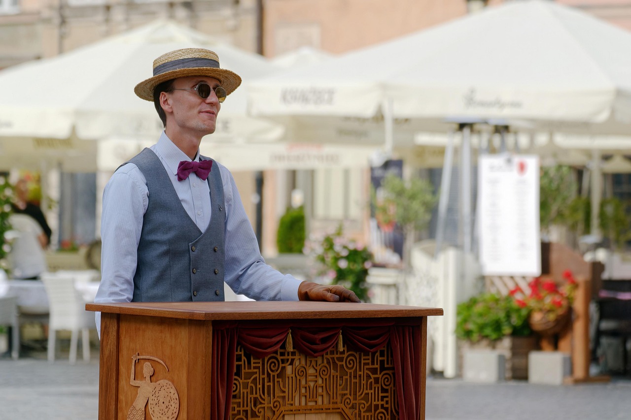 Teatro in legno con 99 posti, il più piccolo del mondo, incantevole e intimo.