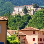 Cison di Valmarino a piedi: la Via dell’Acqua unisce borgo, torrente e vecchi mulini senza uscire dal paesaggio