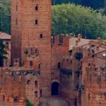 Castell’Arquato: la passeggiata tra Rocca, piazza e vicoli che racconta il Medioevo senza museo