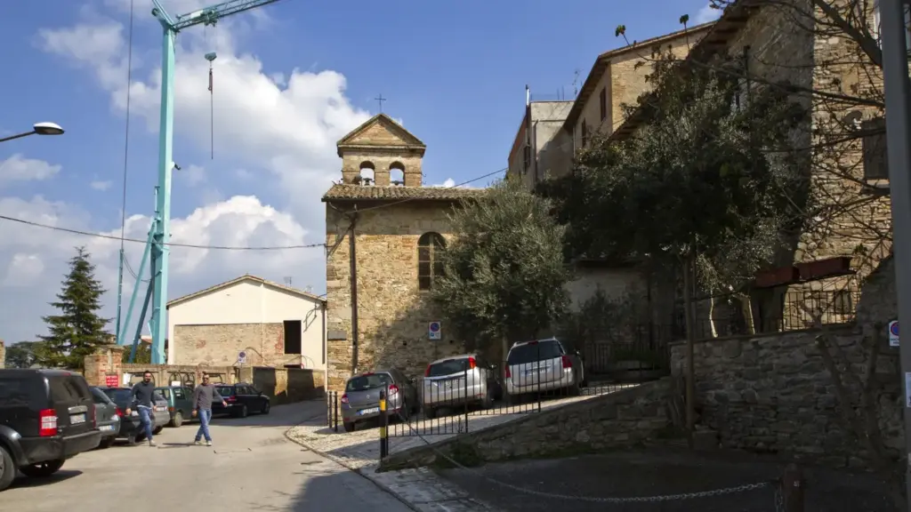 Montefalco a settembre: cosa vedere tra mura, panorami e strade del vino senza trasformare il weekend in una corsa