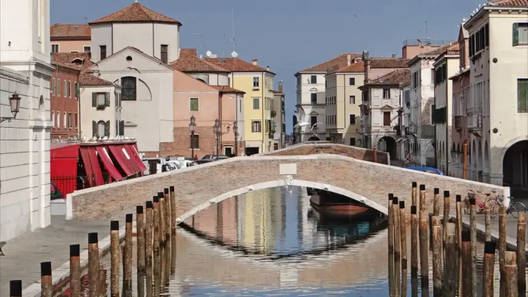 Chioggia fuori estate: il lato della laguna che si scopre meglio tra ponti, mercato e calli