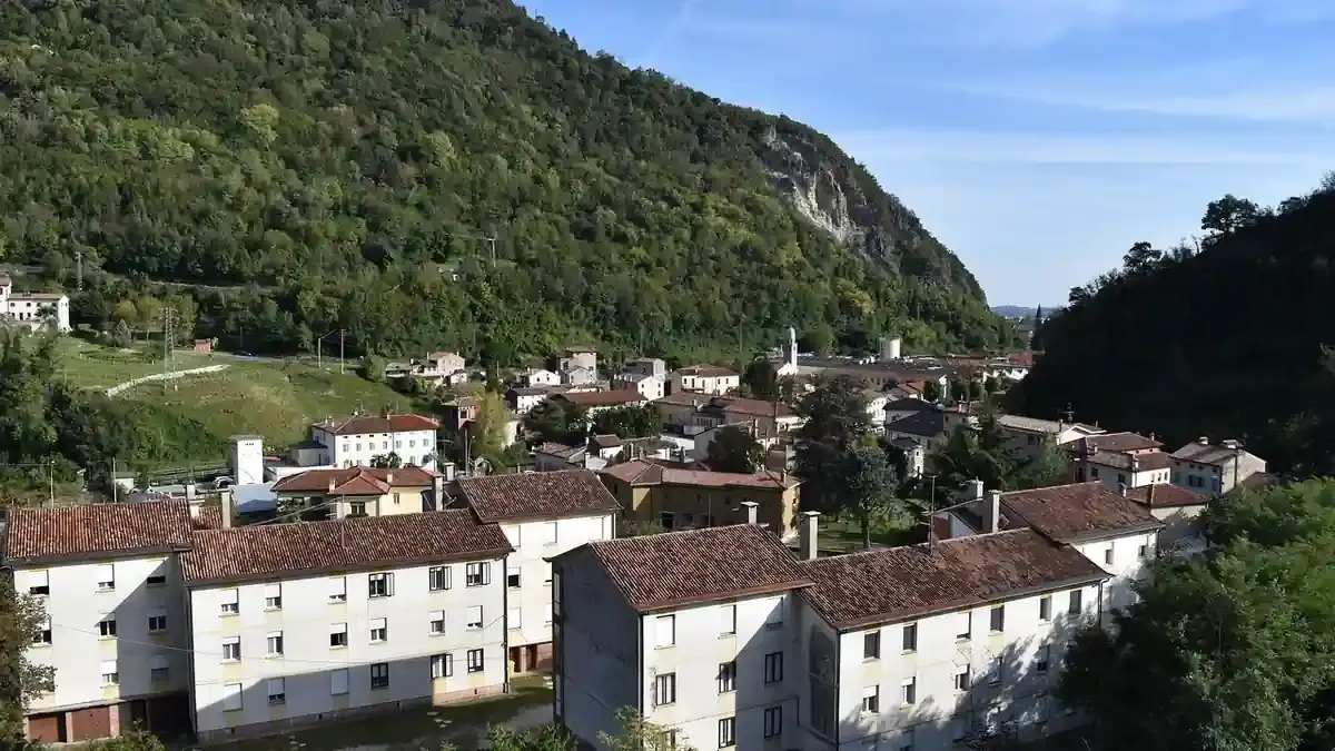 Castell’Arquato in autunno: come salite, piazza monumentale e panorama cambiano con una giornata più corta